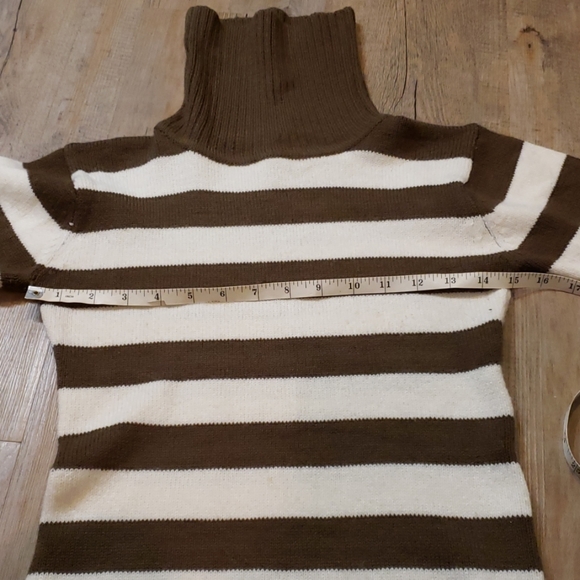 Striped bodycon turtleneck sweater dress - Picture 2 of 4